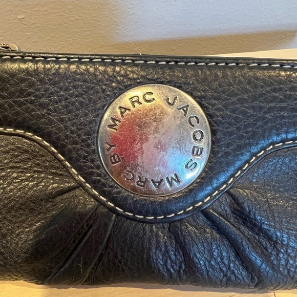 Marc by Marc Jacobs Bi Fold Leather Wallet - Picture 2 of 12